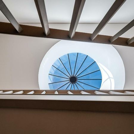 Lovelystay - Sun Loft W/ Balcony Porto Exterior photo
